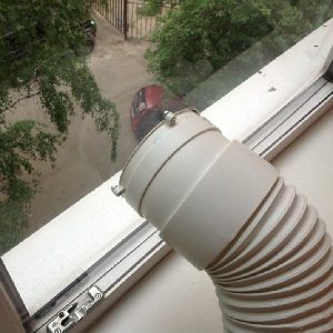 Установка мобильного кондиционера на балконе